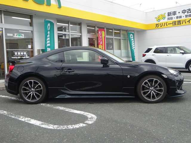トヨタ ８６ GT リミテッド 静岡県 2020(令2)年 1.8万km クリスタルブラックシリカ ワンオーナー/禁煙車/純正SDナビ：ンSCNーW68/（CD/SD/BT/AUX/ワンセグTV)/ステアリングスイッチ/TRDエアロ（フロント・サイド）/革・アルカンターラコンビシート/クルーズコントロール/純正前方ドライブレコーダー/純正ETC/プッシュスタート・スマートキー/電動格納機能付きドアミラー/純正フロアマット/スペアキー/保証書・取扱説明書