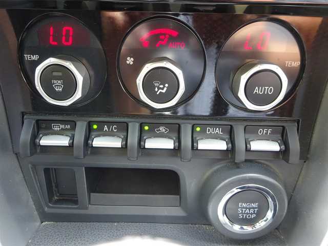 トヨタ ８６ GT リミテッド 静岡県 2020(令2)年 1.8万km クリスタルブラックシリカ ワンオーナー/禁煙車/純正SDナビ：ンSCNーW68/（CD/SD/BT/AUX/ワンセグTV)/ステアリングスイッチ/TRDエアロ（フロント・サイド）/革・アルカンターラコンビシート/クルーズコントロール/純正前方ドライブレコーダー/純正ETC/プッシュスタート・スマートキー/電動格納機能付きドアミラー/純正フロアマット/スペアキー/保証書・取扱説明書