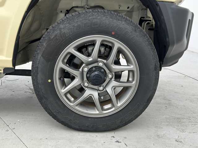 スズキ ジムニー XC 宮城県 2021(令3)年 2.4万km シフォンアイボリーM ワンオーナー/4WD/デュアルセンサーブレーキサポート/スズキセーフティサポート/・車線逸脱警報機能/・横滑り防止装置/クルーズコントロール/社外7インチナビ/・BT.CD/バックカメラ/ワンセグTV/前席シートヒーター/ETC/ドライブレコーダー（FR）/プッシュスタート/スマートキー/LEDヘッドライト/フォグライト/純正16inAW/ドアバイザー