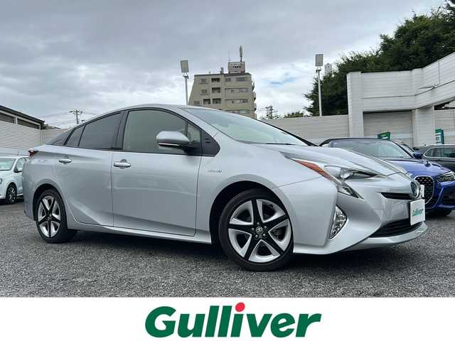 トヨタ プリウス S ツーリングセレクション 東京都 2017(平29)年 1.3万km シルバーM ワンオーナー/TOYOTAセーフティセンス/プリクラッシュセーフティ/レーンディパーチャアラート/追従型レーダークルーズコントロール/オートマチックハイビーム/ナビTV 【ワンセグTV、BT対応】/バックカメラ/ステアリングスイッチ/シートヒーター/純正ドライブレコーダー【DRT-H66A】/ビルトインETC/横滑り防止装置/電動格納ミラー/純正フロアマット/オートライト/LEDヘッドライト/純正17インチアルミホイール/保証書、取説、記録簿