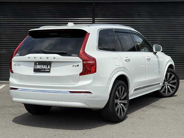 ボルボ ボルボ ＸＣ９０ アルティメットB6 AWD 静岡県 2022(令4)年 5.7万km クリスタルホワイトP 法人ワンオーナー/サンルーフ/ホワイトレザーシート/電動リアゲート/BLIS/ヘッドアップディスプレイ/Bowers&Wilkins/エアサスペンション/純正ナビ/(Googleナビ/Bluetooth/CarPlay)/衝突被害軽減システム/360°カメラ/アダプティブクルーズコントロール/パーキングアシスト/メモリー付パワーシート/シートヒーター/シートエアコン/スマートキー/保証書/取説/スペアキー