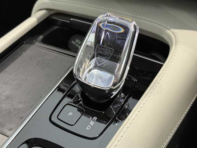 ボルボ ボルボ ＸＣ９０ アルティメットB6 AWD 静岡県 2022(令4)年 5.7万km クリスタルホワイトP 法人ワンオーナー/サンルーフ/ホワイトレザーシート/電動リアゲート/BLIS/ヘッドアップディスプレイ/Bowers&Wilkins/エアサスペンション/純正ナビ/(Googleナビ/Bluetooth/CarPlay)/衝突被害軽減システム/360°カメラ/アダプティブクルーズコントロール/パーキングアシスト/メモリー付パワーシート/シートヒーター/シートエアコン/スマートキー/保証書/取説/スペアキー