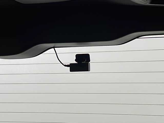 トヨタ ヴォクシー ハイブリッド ZS 煌Ⅲ 沖縄県 2021(令3)年 4万km ブラック 禁煙車　/純正9インチナビ　/両側電動パワースライドドア　/バックカメラ（Ｂｌｕｅｔｏｏｔｈ／フルセグＴＶ／ＡＭ／ＦＭ／ＣＤ／ＤＶＤ）/ビルトインＥＴＣ　/前後方向ドライブレコーダー　/前席温／冷シート/純正ドアバイザー/ステアリングリモコン