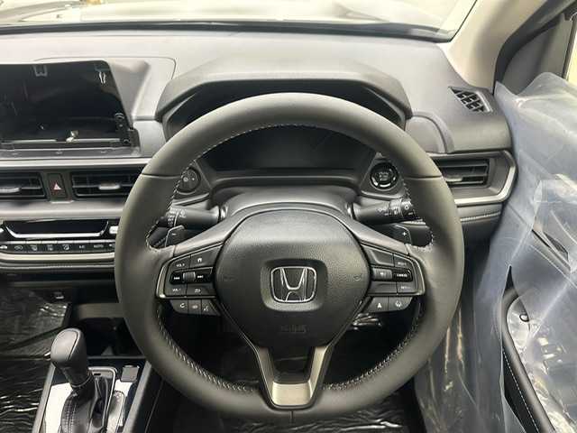 ホンダ ＷＲ－Ｖ Z 兵庫県 2025(令7)年 0.1千km クリスタルブラックパール 登録済み未使用車/コーナーセンサー/ハーフレザー/ヘッドライトレベライザー/パドルシフト/ACC/LKA/PCS/USB/LEDヘッドライト/LEDフォグランプ/純正１７インチAW