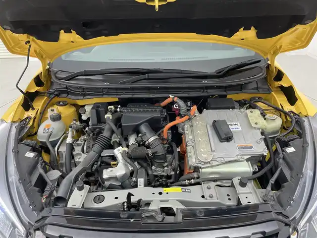 日産 キックス X 茨城県 2021(令3)年 1.9万km サンライトイエロー 純正９インチメモリーナビ/フルセグＴＶ/Bluetooth対応/メーカーオプション/寒冷地仕様/ステアリングヒーター/前席シートヒーター/インテリジェントルームミラー/ビルトインＥＴＣ/セーフティアシスト/インテリジェントルームミラー/アラウンドビューモニター/ＬＥＤヘッドライト/ハイビームアシスト/純正１７インチＡＷ
