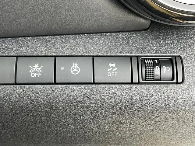 日産 キックス X 茨城県 2021(令3)年 1.9万km サンライトイエロー 純正９インチメモリーナビ/フルセグＴＶ/Bluetooth対応/メーカーオプション/寒冷地仕様/ステアリングヒーター/前席シートヒーター/インテリジェントルームミラー/ビルトインＥＴＣ/セーフティアシスト/インテリジェントルームミラー/アラウンドビューモニター/ＬＥＤヘッドライト/ハイビームアシスト/純正１７インチＡＷ