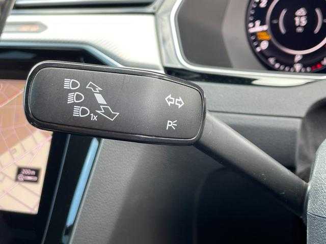 フォルクスワーゲン アルテオン TSI 4モーション Rラインアドバンス 埼玉県 2019(令1)年 2.8万km 黒 黒革シート/サンルーフ/ＤＹＮＡＵＤＩＯ/ＨＵD/純正メモリーナビ/(Bluetooth/USB/フルセグ)/３６０度カメラ/ＡＣＣ/シートヒーター/パワーシート/パワーバックドア/ドラレコ/ＬＥＤヘッドライト/デジタルメーター/ＥＴＣ
