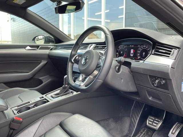 フォルクスワーゲン アルテオン TSI 4モーション Rラインアドバンス 埼玉県 2019(令1)年 2.8万km 黒 黒革シート/サンルーフ/ＤＹＮＡＵＤＩＯ/ＨＵD/純正メモリーナビ/(Bluetooth/USB/フルセグ)/３６０度カメラ/ＡＣＣ/シートヒーター/パワーシート/パワーバックドア/ドラレコ/ＬＥＤヘッドライト/デジタルメーター/ＥＴＣ