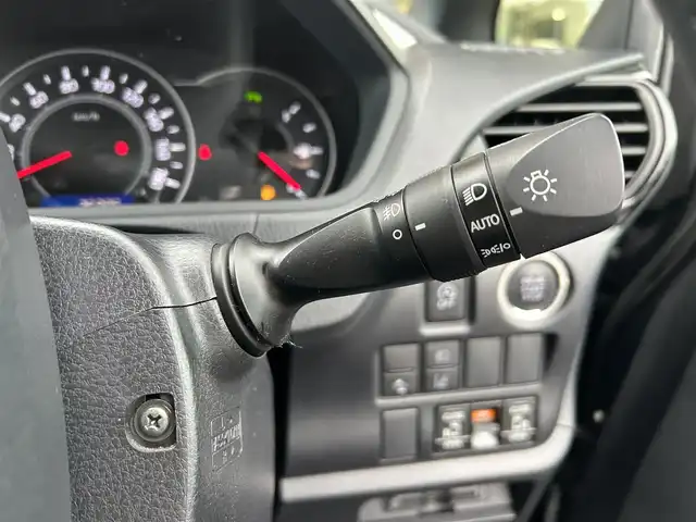 トヨタ ヴォクシー ZS 煌 栃木県 2018(平30)年 6.9万km ブラック トヨタセーフティセンス/純正10インチメモリナビ/フルセグTV/DVD/Bluetooth/MSV/純正フリップダウンモニター/バックカメラ/ETC/前後ドライブレコーダー/両側パワースライドドア/スマートキー/クルーズコントロール/ステアリングリモコン/シートバックテーブル/ロールサンシェード/LEDヘッドライト/フォグランプ/オートハイビーム/アイドリングストップ/横滑り防止装置