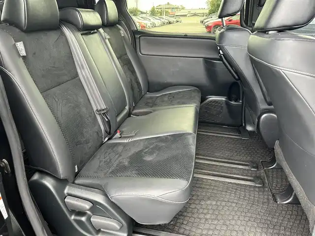 トヨタ ヴォクシー ZS 煌 栃木県 2018(平30)年 6.9万km ブラック トヨタセーフティセンス/純正10インチメモリナビ/フルセグTV/DVD/Bluetooth/MSV/純正フリップダウンモニター/バックカメラ/ETC/前後ドライブレコーダー/両側パワースライドドア/スマートキー/クルーズコントロール/ステアリングリモコン/シートバックテーブル/ロールサンシェード/LEDヘッドライト/フォグランプ/オートハイビーム/アイドリングストップ/横滑り防止装置