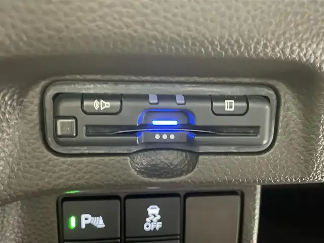 ホンダ Ｎ ＢＯＸ G 鹿児島県 2021(令3)年 5万km プラチナホワイトパール 禁煙車/ナビ/(Bluetooth/DVD)/バックカメラ　/衝突軽減ブレーキ　/両側スライドドア/後方コーナーセンサー　/LEDヘッドライト/チップアップシート　/ベンチシート/ETC/ドライブレコーダー/ステアリングリモコン/スマートキー/プッシュスタート