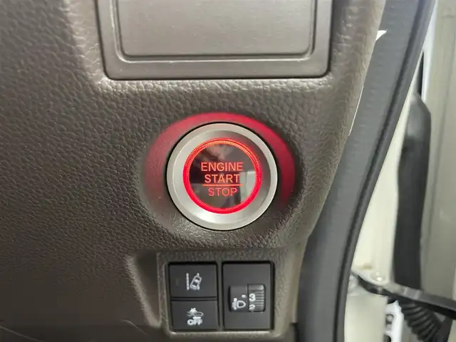 ホンダ Ｎ ＢＯＸ G 鹿児島県 2021(令3)年 5万km プラチナホワイトパール 禁煙車/ナビ/(Bluetooth/DVD)/バックカメラ　/衝突軽減ブレーキ　/両側スライドドア/後方コーナーセンサー　/LEDヘッドライト/チップアップシート　/ベンチシート/ETC/ドライブレコーダー/ステアリングリモコン/スマートキー/プッシュスタート