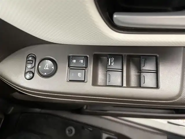 ホンダ Ｎ ＢＯＸ G 鹿児島県 2021(令3)年 5万km プラチナホワイトパール 禁煙車/ナビ/(Bluetooth/DVD)/バックカメラ　/衝突軽減ブレーキ　/両側スライドドア/後方コーナーセンサー　/LEDヘッドライト/チップアップシート　/ベンチシート/ETC/ドライブレコーダー/ステアリングリモコン/スマートキー/プッシュスタート