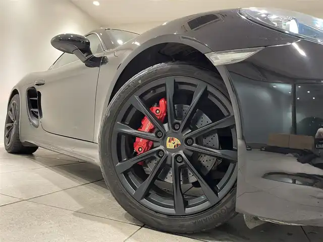 ポルシェ ７１８ケイマン S 愛知県 2019(令1)年 3.7万km ジェットブラック スポーツエグゾーストシステム　/ＰＤＬＳ　/カラークレスト　/電動格納ミラー　/純正ナビ　/Ｂｌｕｅｔｏｏｔｈ　/バックカメラ　/シートヒーター　/ドライブレコーダー　/ＥＴＣ２．０/アイドリングストップ