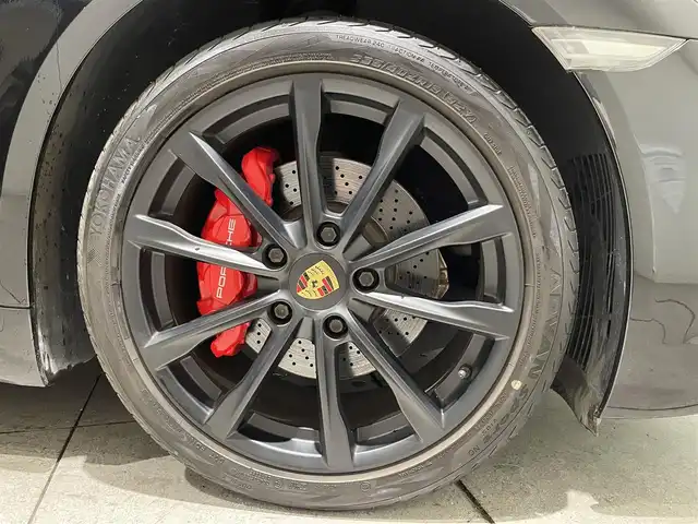 ポルシェ ７１８ケイマン S 愛知県 2019(令1)年 3.7万km ジェットブラック スポーツエグゾーストシステム　/ＰＤＬＳ　/カラークレスト　/電動格納ミラー　/純正ナビ　/Ｂｌｕｅｔｏｏｔｈ　/バックカメラ　/シートヒーター　/ドライブレコーダー　/ＥＴＣ２．０/アイドリングストップ