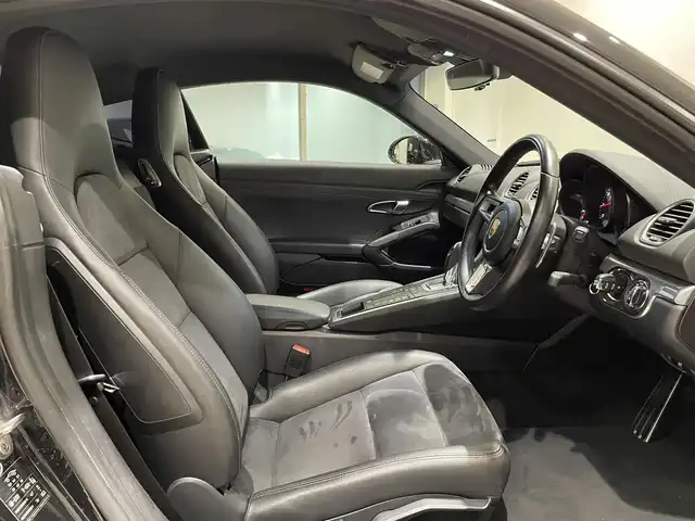 ポルシェ ７１８ケイマン S 愛知県 2019(令1)年 3.7万km ジェットブラック スポーツエグゾーストシステム　/ＰＤＬＳ　/カラークレスト　/電動格納ミラー　/純正ナビ　/Ｂｌｕｅｔｏｏｔｈ　/バックカメラ　/シートヒーター　/ドライブレコーダー　/ＥＴＣ２．０/アイドリングストップ