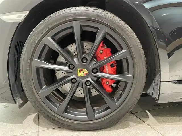 ポルシェ ７１８ケイマン S 愛知県 2019(令1)年 3.7万km ジェットブラック スポーツエグゾーストシステム　/ＰＤＬＳ　/カラークレスト　/電動格納ミラー　/純正ナビ　/Ｂｌｕｅｔｏｏｔｈ　/バックカメラ　/シートヒーター　/ドライブレコーダー　/ＥＴＣ２．０/アイドリングストップ