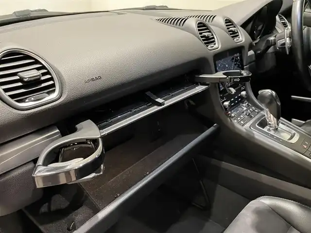 ポルシェ ７１８ケイマン S 愛知県 2019(令1)年 3.7万km ジェットブラック スポーツエグゾーストシステム　/ＰＤＬＳ　/カラークレスト　/電動格納ミラー　/純正ナビ　/Ｂｌｕｅｔｏｏｔｈ　/バックカメラ　/シートヒーター　/ドライブレコーダー　/ＥＴＣ２．０/アイドリングストップ
