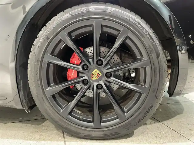 ポルシェ ７１８ケイマン S 愛知県 2019(令1)年 3.7万km ジェットブラック スポーツエグゾーストシステム　/ＰＤＬＳ　/カラークレスト　/電動格納ミラー　/純正ナビ　/Ｂｌｕｅｔｏｏｔｈ　/バックカメラ　/シートヒーター　/ドライブレコーダー　/ＥＴＣ２．０/アイドリングストップ