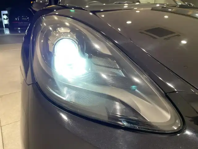 ポルシェ ７１８ケイマン S 愛知県 2019(令1)年 3.7万km ジェットブラック スポーツエグゾーストシステム　/ＰＤＬＳ　/カラークレスト　/電動格納ミラー　/純正ナビ　/Ｂｌｕｅｔｏｏｔｈ　/バックカメラ　/シートヒーター　/ドライブレコーダー　/ＥＴＣ２．０/アイドリングストップ