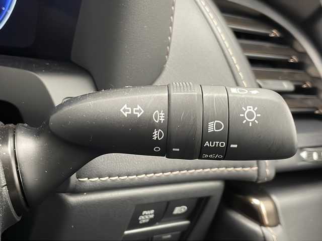 トヨタ アルファードハイブリット Z 千葉県 2023(令5)年 2.3万km プラチナホワイトパールマイカ モデリスタエアロ/純正メモリナビ/フルセグテレビ/純正フリップダウンモニター/Miracast/HDMI/ワイヤレス充電/パノラミックビューモニター/ブラインドスポットモニター/バックカメラ/アイドリングストップ/オットマン/キャプテンシート/クルーズコントロール/電動サンシェード/電動ルーフシェード/プッシュスタート/レザーコンビハンドル/電動ハンドルチルト/運転席シートメモリ/ステアリングヒーター/両側パワースライドドア/パワーバックドア/ETC2.0