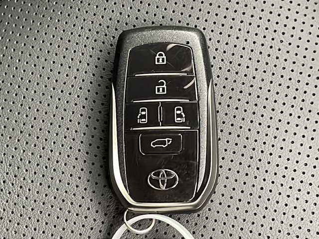 トヨタ アルファードハイブリット Z 千葉県 2023(令5)年 2.3万km プラチナホワイトパールマイカ モデリスタエアロ/純正メモリナビ/フルセグテレビ/純正フリップダウンモニター/Miracast/HDMI/ワイヤレス充電/パノラミックビューモニター/ブラインドスポットモニター/バックカメラ/アイドリングストップ/オットマン/キャプテンシート/クルーズコントロール/電動サンシェード/電動ルーフシェード/プッシュスタート/レザーコンビハンドル/電動ハンドルチルト/運転席シートメモリ/ステアリングヒーター/両側パワースライドドア/パワーバックドア/ETC2.0