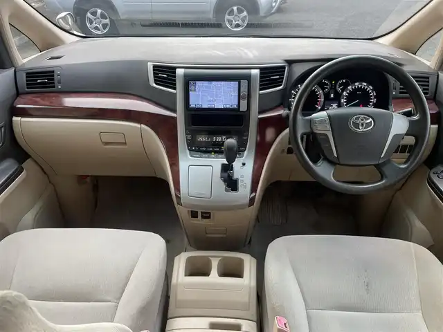 トヨタ アルファード 240X 埼玉県 2011(平23)年 10.4万km シルバーM /純正HDDナビ//フルセグTV//バックカメラ//CD/DVD/Bluetooth//片側パワースライドドア//ビルトインETC//スマートキーx2//キセノン//W.サイドエアバッグ//カーテン.ニーエアバッグ//ABS//横滑り防止装置//コーナーセンサー//バックソナー//オートライト//Fフォグランプ//プライバシーガラス//ドアバイザー//純正16インチAW//新車時保証書//取扱説明書//ナビ取説