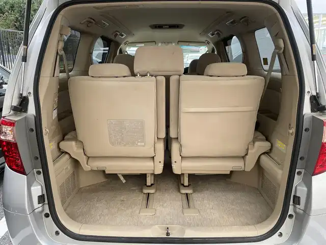 トヨタ アルファード 240X 埼玉県 2011(平23)年 10.4万km シルバーM /純正HDDナビ//フルセグTV//バックカメラ//CD/DVD/Bluetooth//片側パワースライドドア//ビルトインETC//スマートキーx2//キセノン//W.サイドエアバッグ//カーテン.ニーエアバッグ//ABS//横滑り防止装置//コーナーセンサー//バックソナー//オートライト//Fフォグランプ//プライバシーガラス//ドアバイザー//純正16インチAW//新車時保証書//取扱説明書//ナビ取説