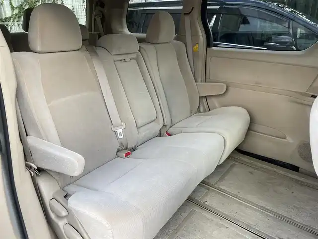 トヨタ アルファード 240X 埼玉県 2011(平23)年 10.4万km シルバーM /純正HDDナビ//フルセグTV//バックカメラ//CD/DVD/Bluetooth//片側パワースライドドア//ビルトインETC//スマートキーx2//キセノン//W.サイドエアバッグ//カーテン.ニーエアバッグ//ABS//横滑り防止装置//コーナーセンサー//バックソナー//オートライト//Fフォグランプ//プライバシーガラス//ドアバイザー//純正16インチAW//新車時保証書//取扱説明書//ナビ取説