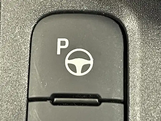 トヨタ ヤリスクロス ハイブリッド Z 愛知県 2020(令2)年 3.3万km ブラスゴールドメタリック 純正8インチディスプレイオーディオナビ/衝突軽減ブレーキ/パノラミックビューモニター/レーダークルーズコントロール/ビルトインETC/シートヒーター/LEDヘッドライト/ドライブレコーダー/ブラインドスポットモニター/ステアリングヒーター/パワーシート/電動リアゲート/フルセグTV/Bluetooth/コーナーセンサー/レーンキープアシスト/パーキングアシスト/オートハイビーム/Carplay/プッシュスタート/USB接続/スマートキー/CD/DVD再生/ミュージックプレイヤー接続/純正フロアマット/純正アルミホイール/オートライト/禁煙車/ハーフレザーシート/ウィンカーミラー/電動格納ミラー/フォグランプ/ステアリングリモコン/横滑り防止装置/ヘッドライトレベライザー/電動パーキングブレーキ/オートブレーキホールド/オートエアコン/リアクロストラフィックアラート/パーキングサポートブレーキ/ロードサインアシスト/先行車発進告知