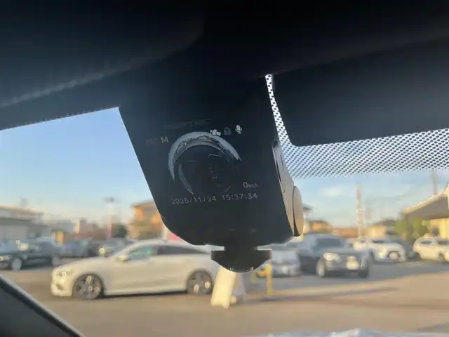 ＢＭＷ ７４０ｉ Mスポーツ 栃木県 2019(令1)年 2.8万km ミネラルホワイト サンルーフ/Harman/Kardon/インテリジェントセーフティ/コンフォートアクセス/ソフトクローズドア/ジェスチャーコントロール/ワイヤレスチャージ/ACC/パーキングアシスト/ナビ/フルセグTV/全方位カメラ/ミラーETC/黒革シート/パワーシート/全席シートヒーター/前席ベンチレーター/BMWレーザーライト/オートハイビーム/パークディスタンスコントロール/レーンキープアシスト/ブラインドスポット/ヘッドアップディスプレイ/アンビエントライト/ドライブレコーダー/ディスプレイキー