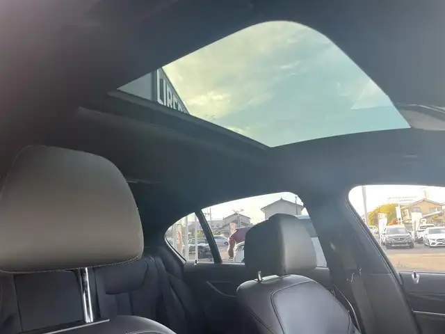 ＢＭＷ ７４０ｉ Mスポーツ 栃木県 2019(令1)年 2.8万km ミネラルホワイト サンルーフ/Harman/Kardon/インテリジェントセーフティ/コンフォートアクセス/ソフトクローズドア/ジェスチャーコントロール/ワイヤレスチャージ/ACC/パーキングアシスト/ナビ/フルセグTV/全方位カメラ/ミラーETC/黒革シート/パワーシート/全席シートヒーター/前席ベンチレーター/BMWレーザーライト/オートハイビーム/パークディスタンスコントロール/レーンキープアシスト/ブラインドスポット/ヘッドアップディスプレイ/アンビエントライト/ドライブレコーダー/ディスプレイキー