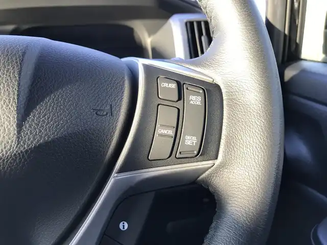 ホンダ ステップワゴン スパーダ S 鳥取県 2014(平26)年 4.5万km プレミアムスパークルブラックパール 純正9インチナビ/フルセグ/DVD/CD/BT/バックカメラ/ビルトインETC/クルーズコントロール/キセノンライト/フォグライト/両側パワースライドドア/純正16インチアルミホイール/スマートキー/アイドリングストップ/フロアマット/ドアバイザー/保証書・取扱説明書/スペアキー