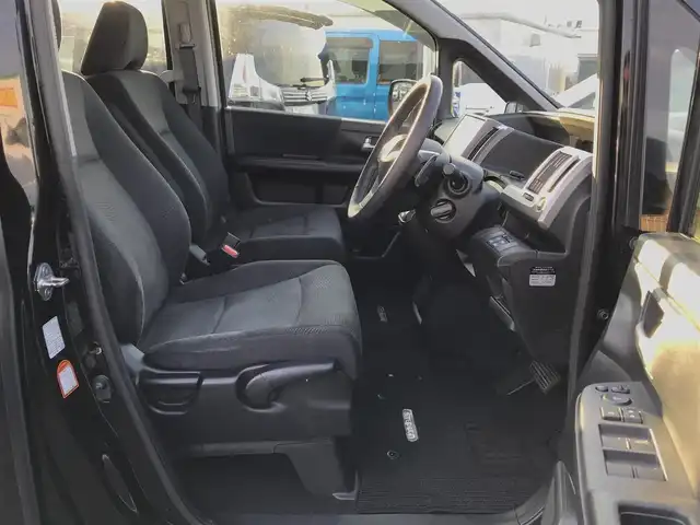 ホンダ ステップワゴン スパーダ S 鳥取県 2014(平26)年 4.5万km プレミアムスパークルブラックパール 純正9インチナビ/フルセグ/DVD/CD/BT/バックカメラ/ビルトインETC/クルーズコントロール/キセノンライト/フォグライト/両側パワースライドドア/純正16インチアルミホイール/スマートキー/アイドリングストップ/フロアマット/ドアバイザー/保証書・取扱説明書/スペアキー