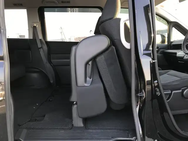 ホンダ ステップワゴン スパーダ S 鳥取県 2014(平26)年 4.5万km プレミアムスパークルブラックパール 純正9インチナビ/フルセグ/DVD/CD/BT/バックカメラ/ビルトインETC/クルーズコントロール/キセノンライト/フォグライト/両側パワースライドドア/純正16インチアルミホイール/スマートキー/アイドリングストップ/フロアマット/ドアバイザー/保証書・取扱説明書/スペアキー