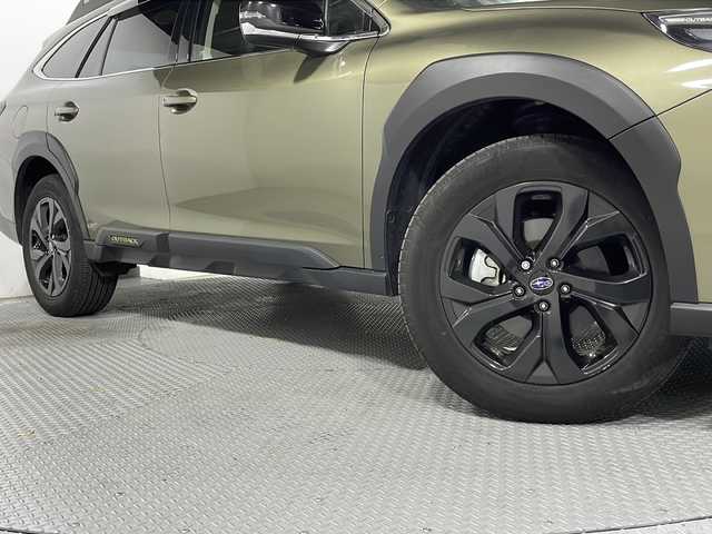 スバル アウトバック X－ブレイクEX 広島県 2022(令4)年 1.7万km Ｄグリーン 純正11.6型ナビ（AppleCarPlay/AndroidAuto/Bluetooth/フルセグ）/フロント/サイド/バックモニター/パワーシート/ポジションメモリー/前席/後席シートヒーター/ステアリングヒーター/アイサイト/・プリクラッシュブレーキ/・レーンキープアシスト/・レーダークルーズコントロール/・アダプティブドライビングビーム/・誤発進抑制機能/・ブラインドスポットモニター/ルーフレール/電動パーキングブレーキ/オートブレーキホールド/LEDヘッドランプ/純正18インチAW/ETC/ドライブレコーダー