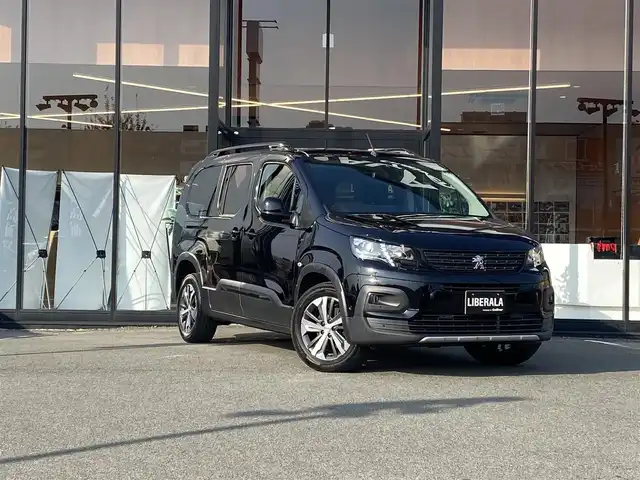 プジョー プジョー リフター ロングGT 福岡県 2023(令5)年 4万km ペルラネラブラック ・1オーナー/・アクティブクルーズコントロール/・純正ナビ/Bluetooth/USB/carplay/・バックカメラ/・ドライブレコーダー/・フルセグ/・ETC/・純正17AW/・LEDライト/・保証書/・取扱説明書