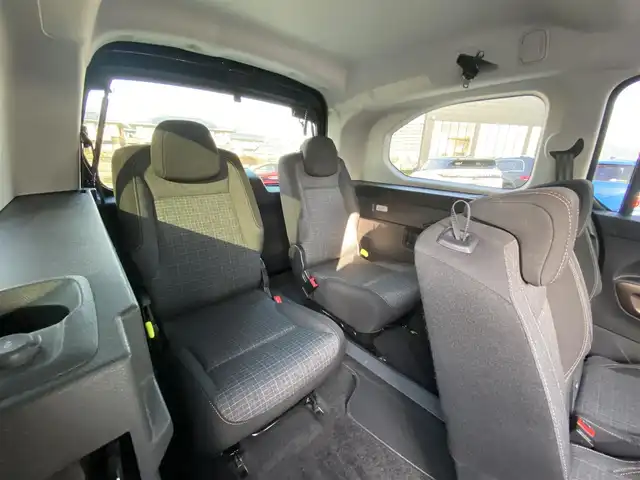 プジョー プジョー リフター ロングGT 福岡県 2023(令5)年 4万km ペルラネラブラック ・1オーナー/・アクティブクルーズコントロール/・純正ナビ/Bluetooth/USB/carplay/・バックカメラ/・ドライブレコーダー/・フルセグ/・ETC/・純正17AW/・LEDライト/・保証書/・取扱説明書