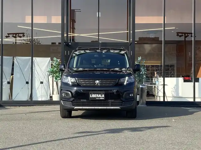 プジョー プジョー リフター ロングGT 福岡県 2023(令5)年 4万km ペルラネラブラック ・1オーナー/・アクティブクルーズコントロール/・純正ナビ/Bluetooth/USB/carplay/・バックカメラ/・ドライブレコーダー/・フルセグ/・ETC/・純正17AW/・LEDライト/・保証書/・取扱説明書