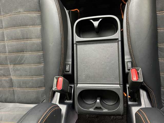 三菱 デリカＤ：５ アクティブギア 大分県 2018(平30)年 7万km アイガーグレーM/ダイヤモンドブラックマイカ 7人乗り/5インチリフトアップ車/社外リアガード/社外サイドステップ/社外ナビ　型式:NX617W/(フルセグTV、DVD再生可、BT対応)/バックカメラ/社外フリップダウンモニター/両側電動スライドドア/ETC/社外デジタルインナーミラー(ドラレコ機能付)/オートライト/HIDヘッドライト/フォグランプ/社外サスペンション/社外16インチアルミホイール(RAYS)