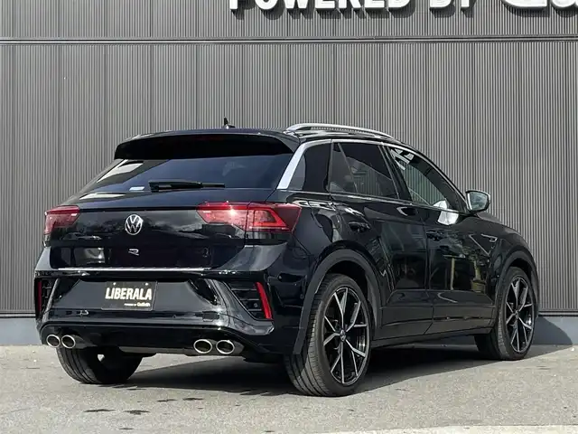 フォルクスワーゲン ＶＷ Ｔ－ロック R 長野県 2022(令4)年 4.4万km ディープブラックパールエフェクト 1オーナー/300PS（300馬力）/4MOTION（四輪駆動）/オールインセーフティ マトリクスLED/DiscoverProナビ/DCC（アダプティブシャシーコントロール）/ブラックレザーシート/運転席パワーシート/Ｄ/Nシートヒーター/バックカメラ/ACC(アダプティブクルーズコントロール)/BSM（ブラインドスポットディテクション）/LKA（レーンキープアシスト）/フルセグTV/デジタルコックピットプロ/ワイヤレスチャージ/PWバックドア/ETC/保証書・取説・スペアキー