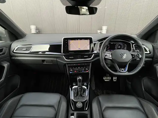 フォルクスワーゲン ＶＷ Ｔ－ロック R 長野県 2022(令4)年 4.4万km ディープブラックパールエフェクト 1オーナー/300PS（300馬力）/4MOTION（四輪駆動）/オールインセーフティ マトリクスLED/DiscoverProナビ/DCC（アダプティブシャシーコントロール）/ブラックレザーシート/運転席パワーシート/Ｄ/Nシートヒーター/バックカメラ/ACC(アダプティブクルーズコントロール)/BSM（ブラインドスポットディテクション）/LKA（レーンキープアシスト）/フルセグTV/デジタルコックピットプロ/ワイヤレスチャージ/PWバックドア/ETC/保証書・取説・スペアキー