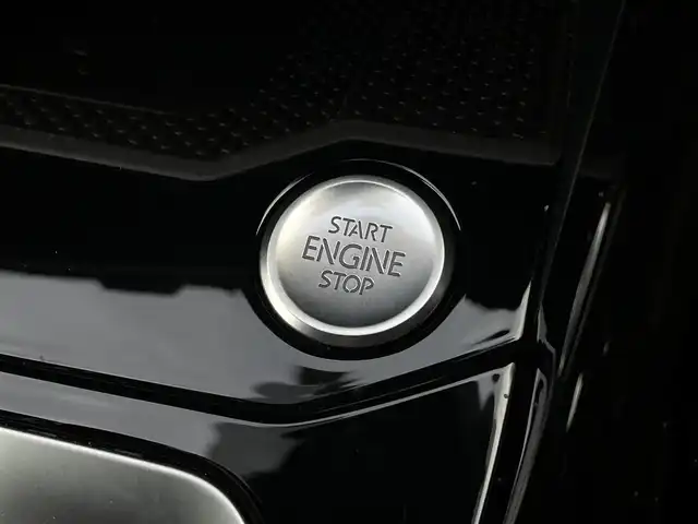 フォルクスワーゲン ＶＷ Ｔ－ロック R 長野県 2022(令4)年 4.4万km ディープブラックパールエフェクト 1オーナー/300PS（300馬力）/4MOTION（四輪駆動）/オールインセーフティ マトリクスLED/DiscoverProナビ/DCC（アダプティブシャシーコントロール）/ブラックレザーシート/運転席パワーシート/Ｄ/Nシートヒーター/バックカメラ/ACC(アダプティブクルーズコントロール)/BSM（ブラインドスポットディテクション）/LKA（レーンキープアシスト）/フルセグTV/デジタルコックピットプロ/ワイヤレスチャージ/PWバックドア/ETC/保証書・取説・スペアキー