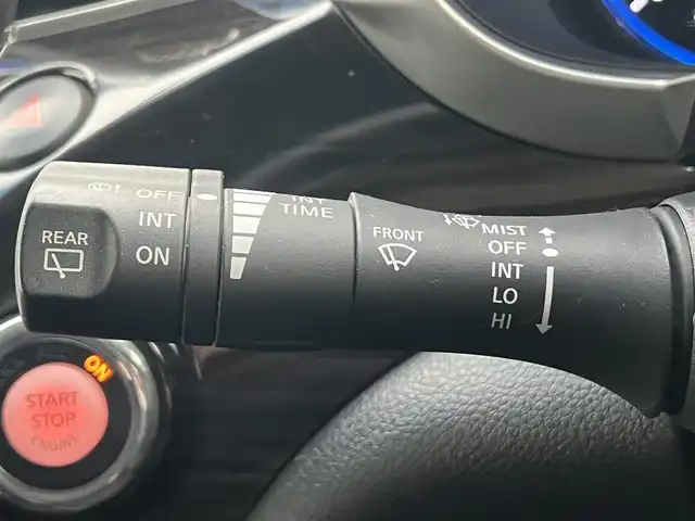 日産 エルグランド 250HWS アーバンクロム 秋田県 2016(平28)年 6.7万km ファントムブラック 純正ナビ/４WD/スマートキー/フルセグ/両側パワスラ/純正アルミ/アイドリングストップ/ステアリングスイッチ/プッシュスタート/フリップダウンモニター/ウォークスルー/オットマン/ETC/純正エンジンスターター/純正フロアマット/純正ドアバイザー/MTモード付AT/パワーウィンドウ/パワーステアリング/横滑り防止/保証書/取扱説明書/記録簿