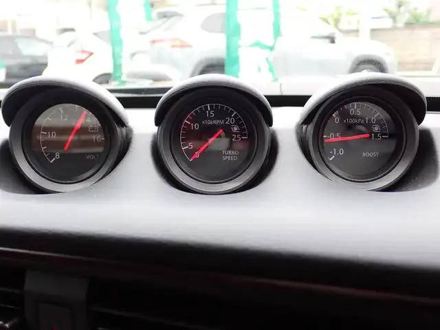 日産 フェアレディ Ｚ バージョンST 千葉県 2024(令6)年 0.1万km 黒 ワンオーナー/純正ナビゲーション/・Bluetooth/AM/FM/バックカメラ/ビルトインETC/3連サブメーター/・電圧計/ターボ回転計/ブースト計/走行支援機能/・インテリジェントクルーズコントロール/・インテリジェントエマージェンシーブレーキ/・踏み間違い衝突防止アシスト/・インテリジェントFCW（前方衝突予測警報）/・BSW（後側方車両検知警報）/・LDW（車線逸脱警報）/・インテリジェントDA（ふらつき警報）/・RCTA（後退時車両検知警報）/赤黒ハーフレザーシート/シートヒーター/プッシュスタート/インテリジェントキー2本/ステアリングスイッチ/パドルシフト/オートライト/LEDヘッドライト/純正19インチAW/純正フロアマット/ウィンカーミラー/電動格納ミラー/取扱説明書/保証書