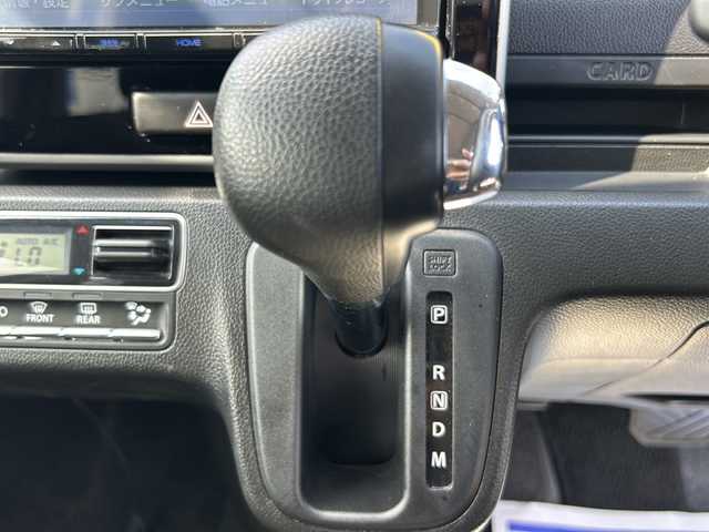スズキ ワゴンＲ スティングレー HYBRID T 埼玉県 2017(平29)年 8.2万km ムーンライトバイオレットPM (株)IDOMが運営する【じしゃロン熊谷店】の自社ローン専用車両になりますこちらは現金またはオートローンご利用時の価格です。自社ローンご希望の方は別途その旨お申付け下さい/社外8インチメモリナビ　SKX-S802/　CD/DVD/DTV/Bluetooth/USB/ビルトインETC/運転席側シートヒーター/ヘッドアップディスプレイ/前方ドライブレコーダー/アイドリングストップ/衝突被害軽減システム/車線逸脱警報/クルーズコントロール/パドルシフト/ステアリングスイッチ/LEDヘッドライト/純正15インチAW/プッシュスタート/スマートキー/純正フロアマット/取扱説明書/保証書/スペアキー