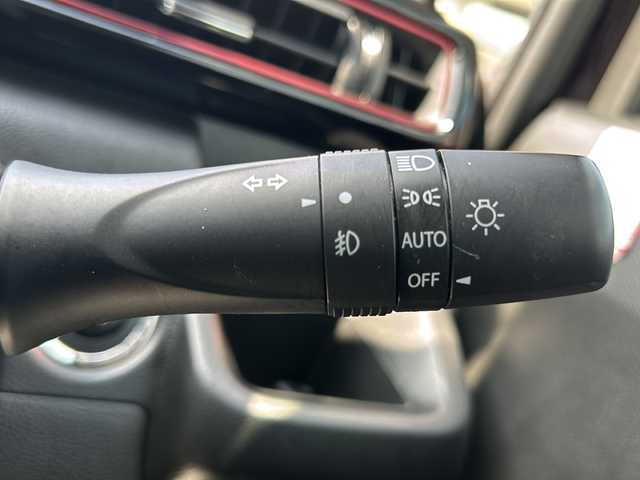 スズキ ワゴンＲ スティングレー HYBRID T 埼玉県 2017(平29)年 8.2万km ムーンライトバイオレットPM (株)IDOMが運営する【じしゃロン熊谷店】の自社ローン専用車両になりますこちらは現金またはオートローンご利用時の価格です。自社ローンご希望の方は別途その旨お申付け下さい/社外8インチメモリナビ　SKX-S802/　CD/DVD/DTV/Bluetooth/USB/ビルトインETC/運転席側シートヒーター/ヘッドアップディスプレイ/前方ドライブレコーダー/アイドリングストップ/衝突被害軽減システム/車線逸脱警報/クルーズコントロール/パドルシフト/ステアリングスイッチ/LEDヘッドライト/純正15インチAW/プッシュスタート/スマートキー/純正フロアマット/取扱説明書/保証書/スペアキー