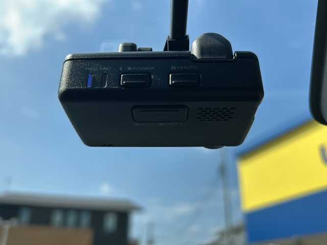 スズキ ワゴンＲ スティングレー HYBRID T 埼玉県 2017(平29)年 8.2万km ムーンライトバイオレットPM (株)IDOMが運営する【じしゃロン熊谷店】の自社ローン専用車両になりますこちらは現金またはオートローンご利用時の価格です。自社ローンご希望の方は別途その旨お申付け下さい/社外8インチメモリナビ　SKX-S802/　CD/DVD/DTV/Bluetooth/USB/ビルトインETC/運転席側シートヒーター/ヘッドアップディスプレイ/前方ドライブレコーダー/アイドリングストップ/衝突被害軽減システム/車線逸脱警報/クルーズコントロール/パドルシフト/ステアリングスイッチ/LEDヘッドライト/純正15インチAW/プッシュスタート/スマートキー/純正フロアマット/取扱説明書/保証書/スペアキー