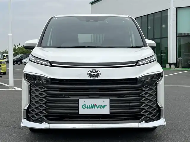 トヨタ ヴォクシー S－G 奈良県 2023(令5)年 1.5万km ホワイトパールクリスタルシャイン トヨタセーフティセンス　/純正ディスプレイオーディオ　/Bluetooth/ビルドインETC/ＵＳＢ入力端子/バックカメラ　/両側パワースライドドア　/電動パーキングブレーキ　/オートマチックブレーキホールド/コーナーセンサー　/クルーズコントロール　/ＬＥＤヘッドライト　/純正フロアマット/純正アルミホイール/オートライト/盗難防止装置