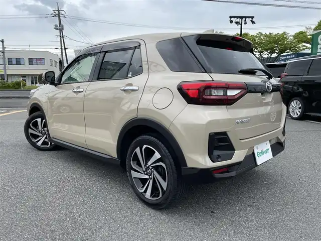 トヨタ ライズ Z 鳥取県 2021(令3)年 3.8万km ナチュラルベージュマイカM ワンオーナー/純正ＤＰオーディオ／フルセグ／ＢＴ/全方位カメラ/ビルトインＥＴＣ/前後ドライブレコーダー/前席シートヒーター/スマートアシスト/レーダークルーズ/レーンアシスト/ＬＥＤヘットライト/オートマチックハイビーム/パーキングアシスト/プッシュエンジンスタート/純正17インチアルミホイール/フォグライト/フロアマット・バイザー
